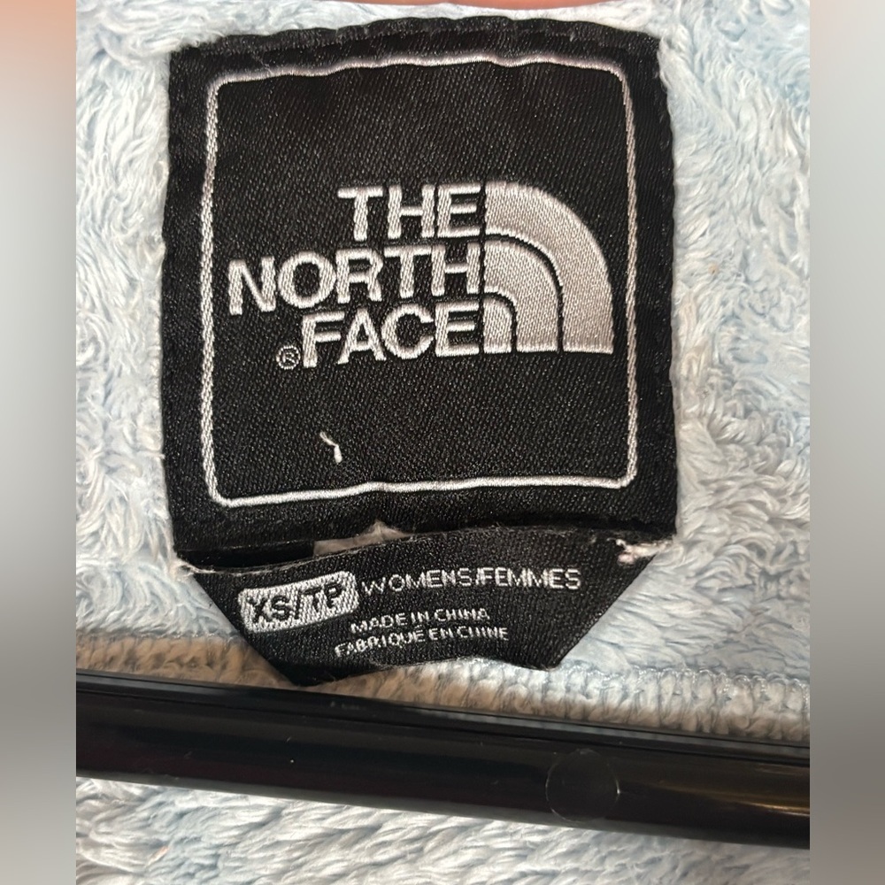 The North Face Women’s XS Light Blue Fuzzy Plush Hooded Full Zip Jacket - Picture 4 of 10